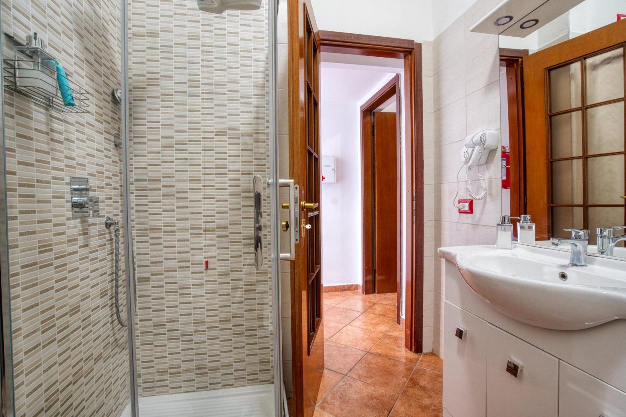 Dieghouse - Monolocale Con Cortile In Corte Lombarda Vicino Al Centro Monza Exterior foto